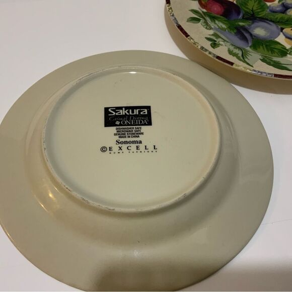 2 Sakura Sonoma Oneida Excell Fruit Pattern Salad Dessert Plates 8.25"  Vintage - Picture 3 of 6